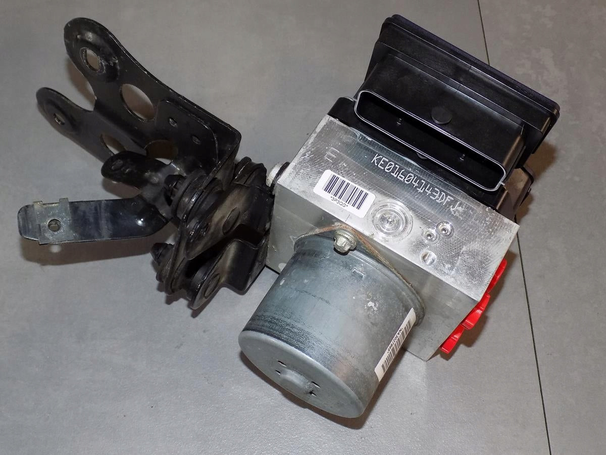 VW PASSAT B7 PUMP ABS DRIVER 3AA614109D