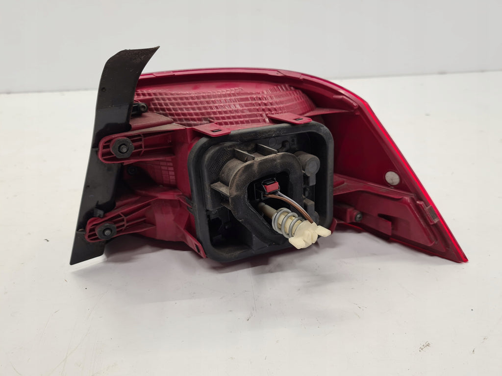 VW PASSAT B7 SEDAN FANALE SINISTRO POSTERIORE 3AE945095F