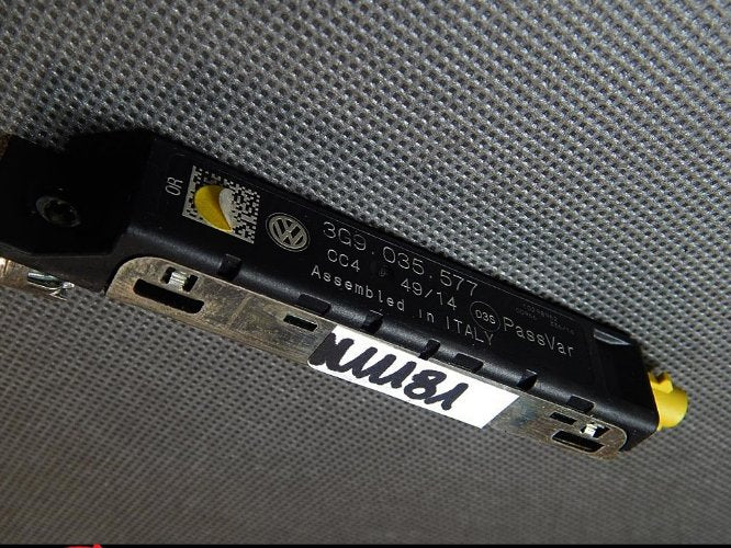 VW PASSAT B8 ANTENNA AMPLIFIER 3G9035577