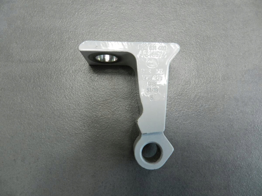VW PASSAT B8 DOOR HINGE 5H0833402