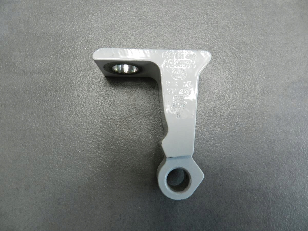 VW PASSAT B8 DOOR HINGE 5H0833402