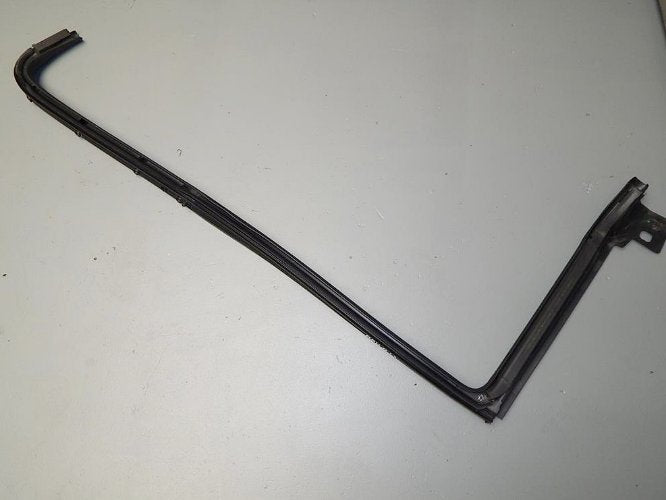 VW PASSAT CC DOOR SEAL RIGHT REAR 3C8854546