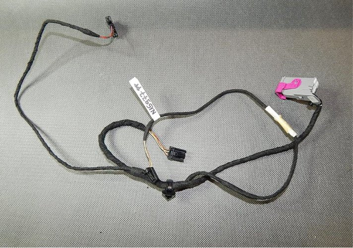 VW PASSAT CC INSTALLATION RIGHT FRONT 3C8971558AC