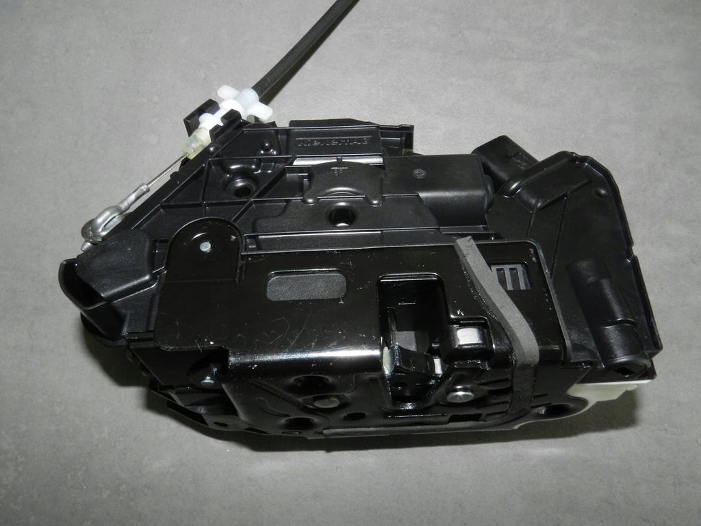 VW PASSAT CC LOCK RIGHT FRONT 5N1837016F