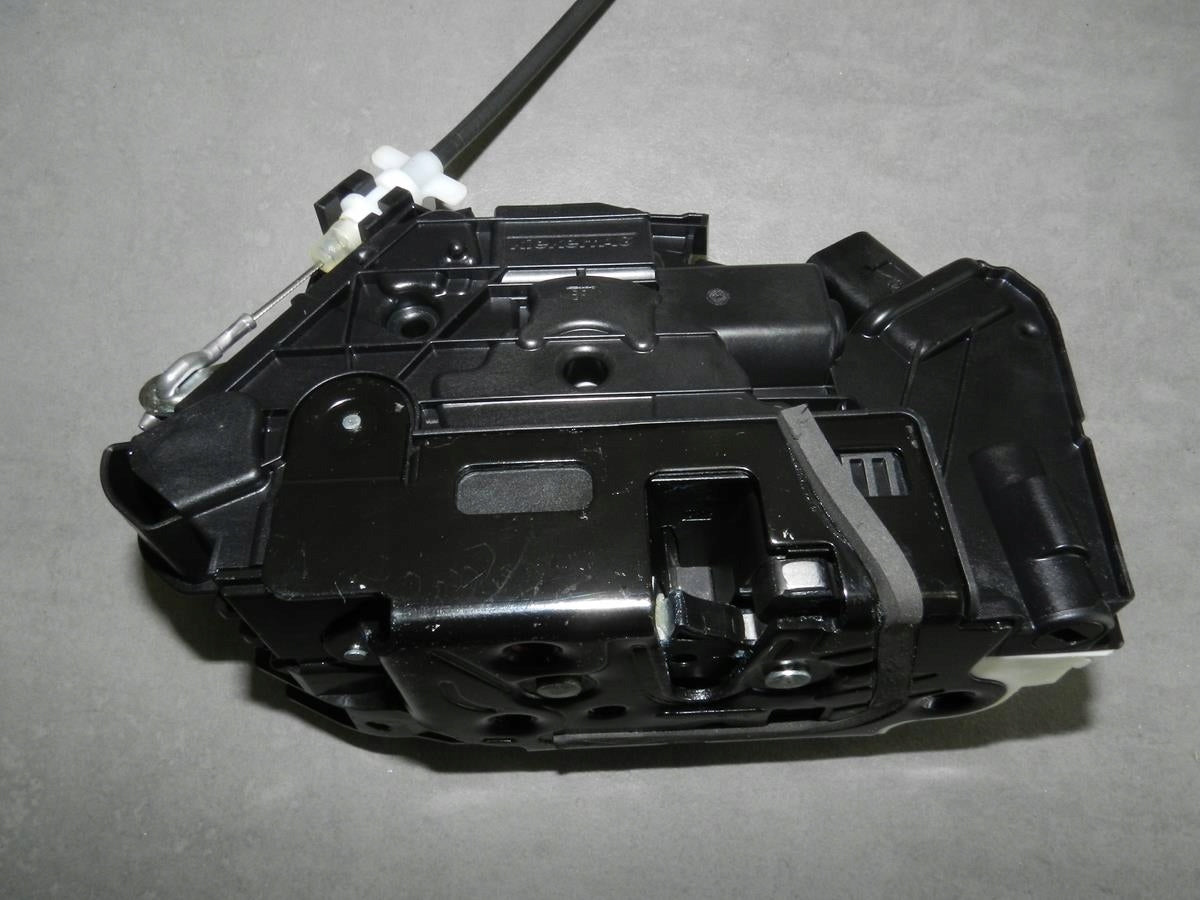 VW PASSAT CC LOCK RIGHT FRONT 5N1837016F