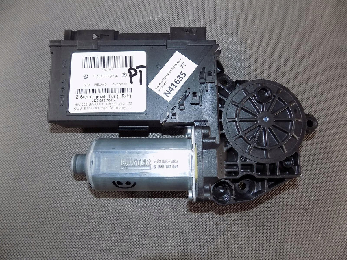 VW PHAETON WINDSHIELD MOTOR RIGHT REAR 3D0959704K