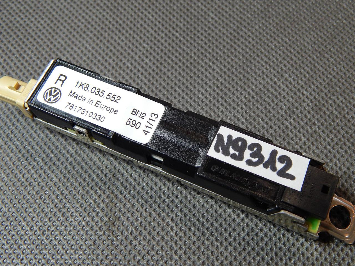 VW SCIROCCO ANTENNA AMPLIFIER 1K8035552