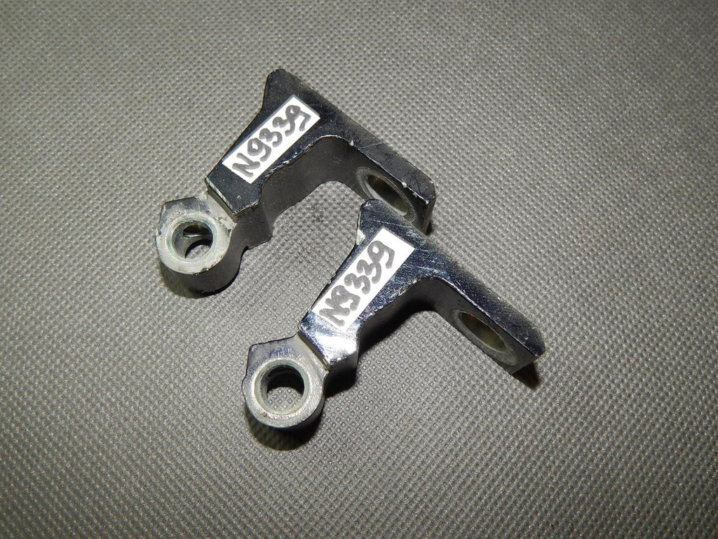 VW SCIROCCO HINGE RIGHT 7N0831402