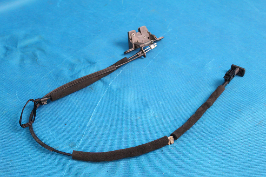 VW T-ROC CONVERTIBLE COUCH LOCK REAR RIGHT 2021R 2GC885682B