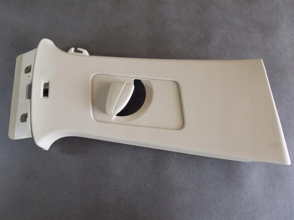VW TIGUAN AND POST COVER RIGHT 5N0867244B