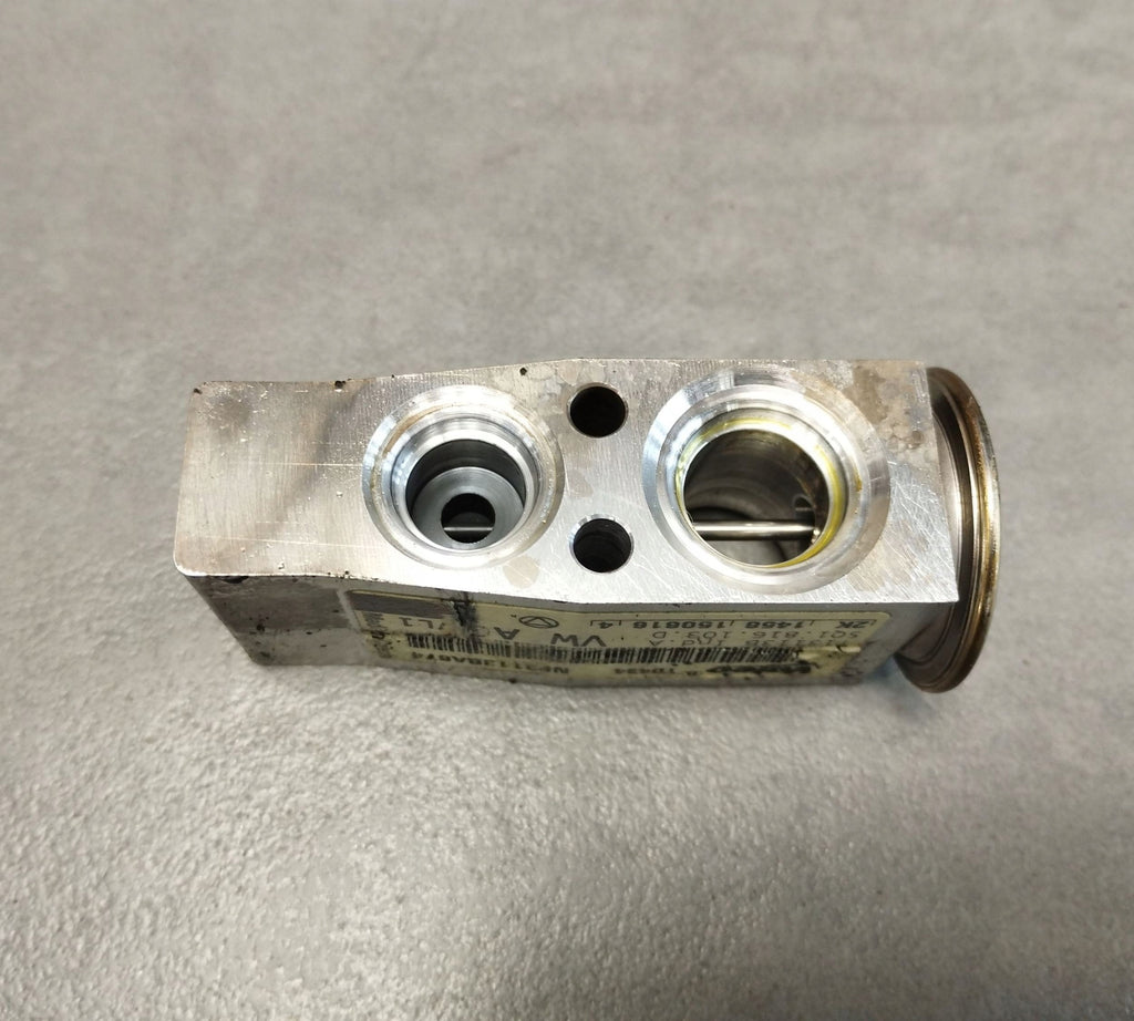 Volkswagen Golf VII EXPANSION VALVE 5Q0816679B