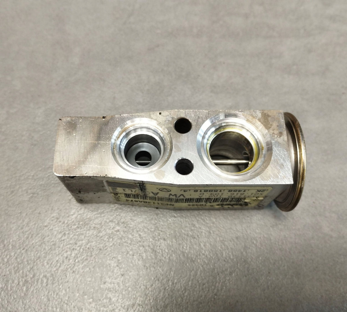 Volkswagen Golf VII EXPANSION VALVE 5Q0816679B