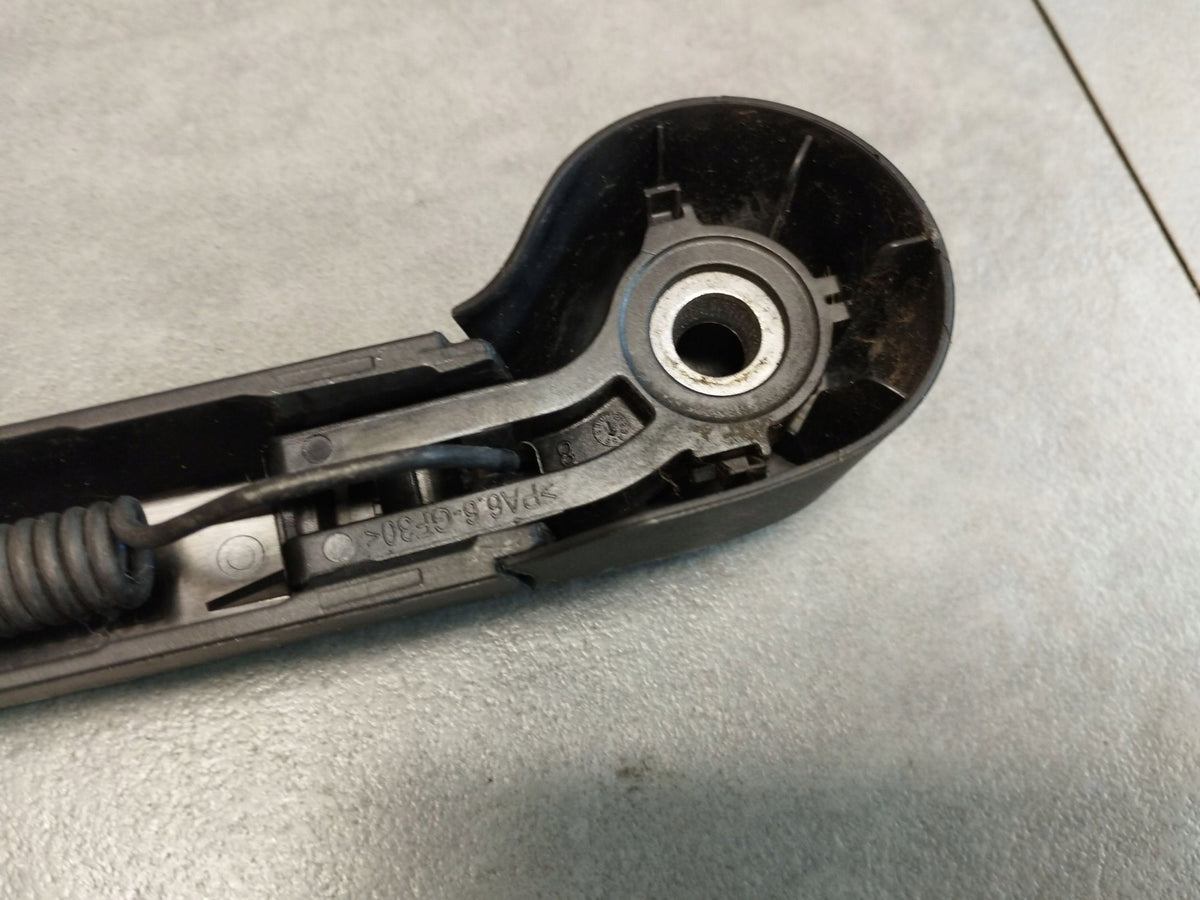 Volkswagen Golf VIII 8 Rear wiper arm CH2078