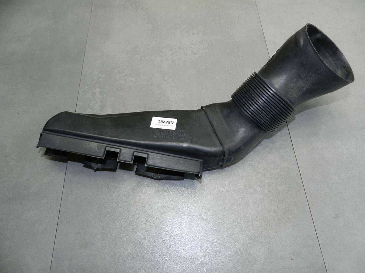 Volkswagen Phaeton Intake pipe 3D0129617AP N58281